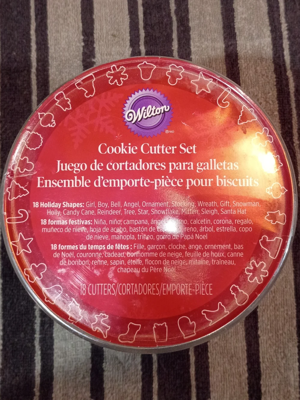 Wilton Red Holiday Cookie Cutter Set - 18-Piece